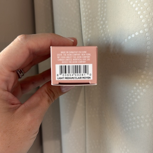 NEW Avon Magix Tint Light Medium Natural Tinted Moisturizer - Picture 2 of 5